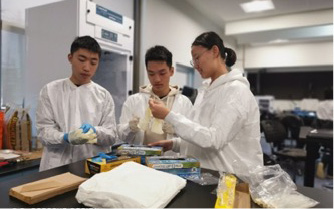 Nanjing Forest students in Humber's foresnics lab 1