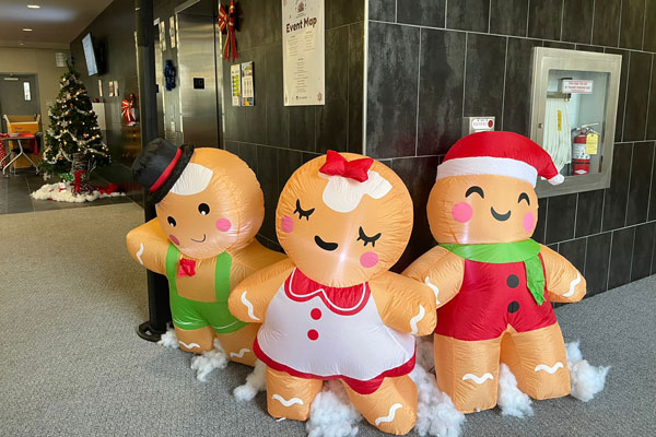 Inflatable gingerbread figures